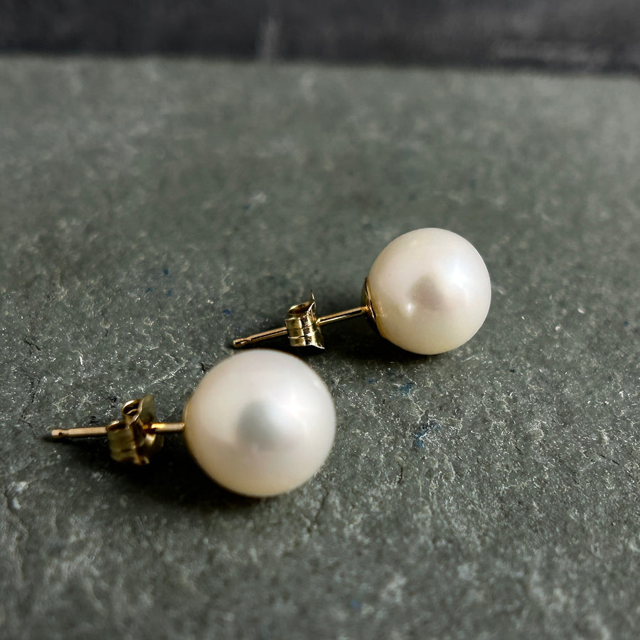 8mm Cultured Pearl Stud Earrings